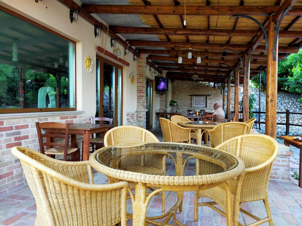 Casale Del Sole Bed and Breakfast Cepagatti Buitenkant foto
