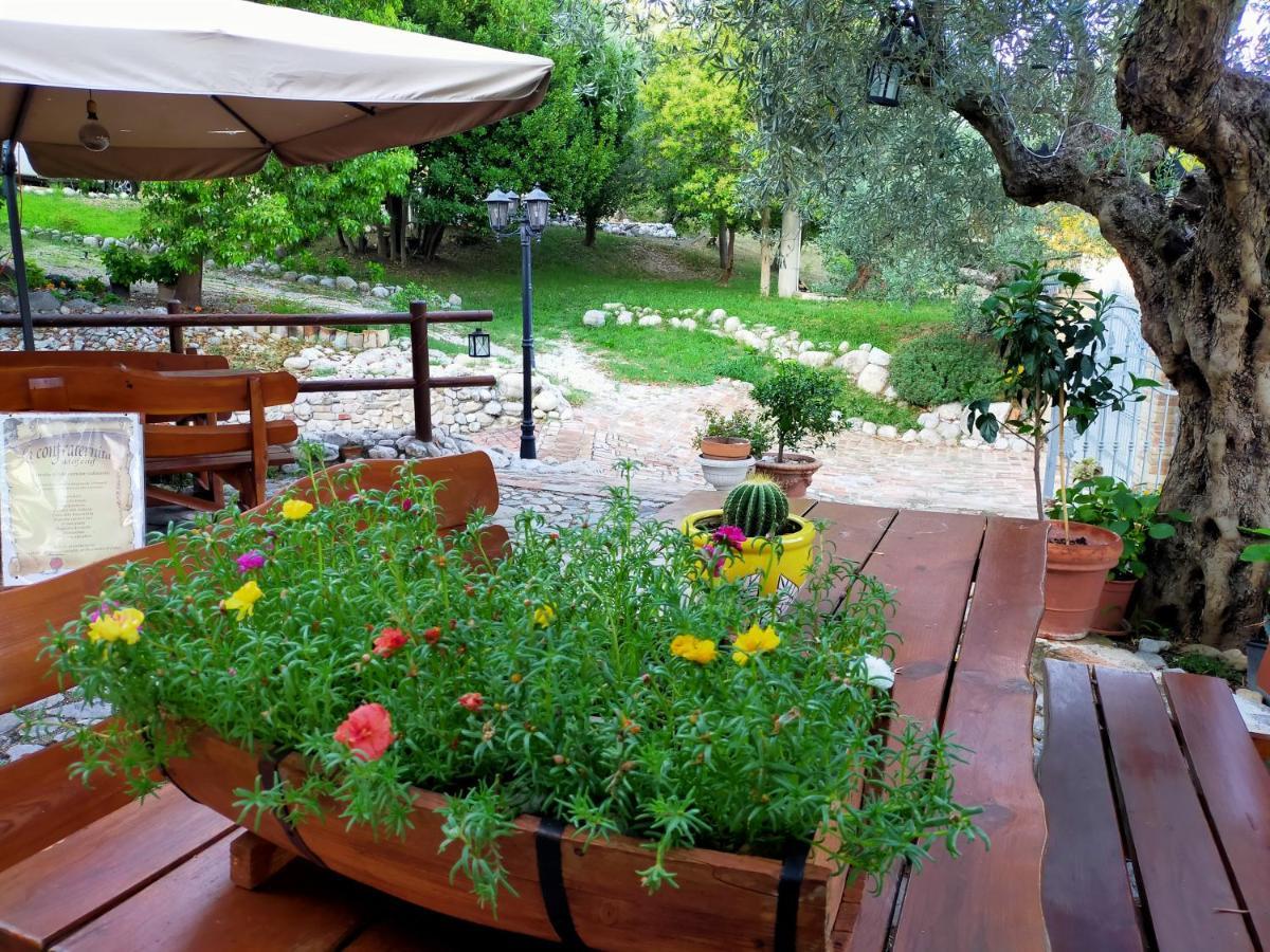 Casale Del Sole Bed and Breakfast Cepagatti Buitenkant foto