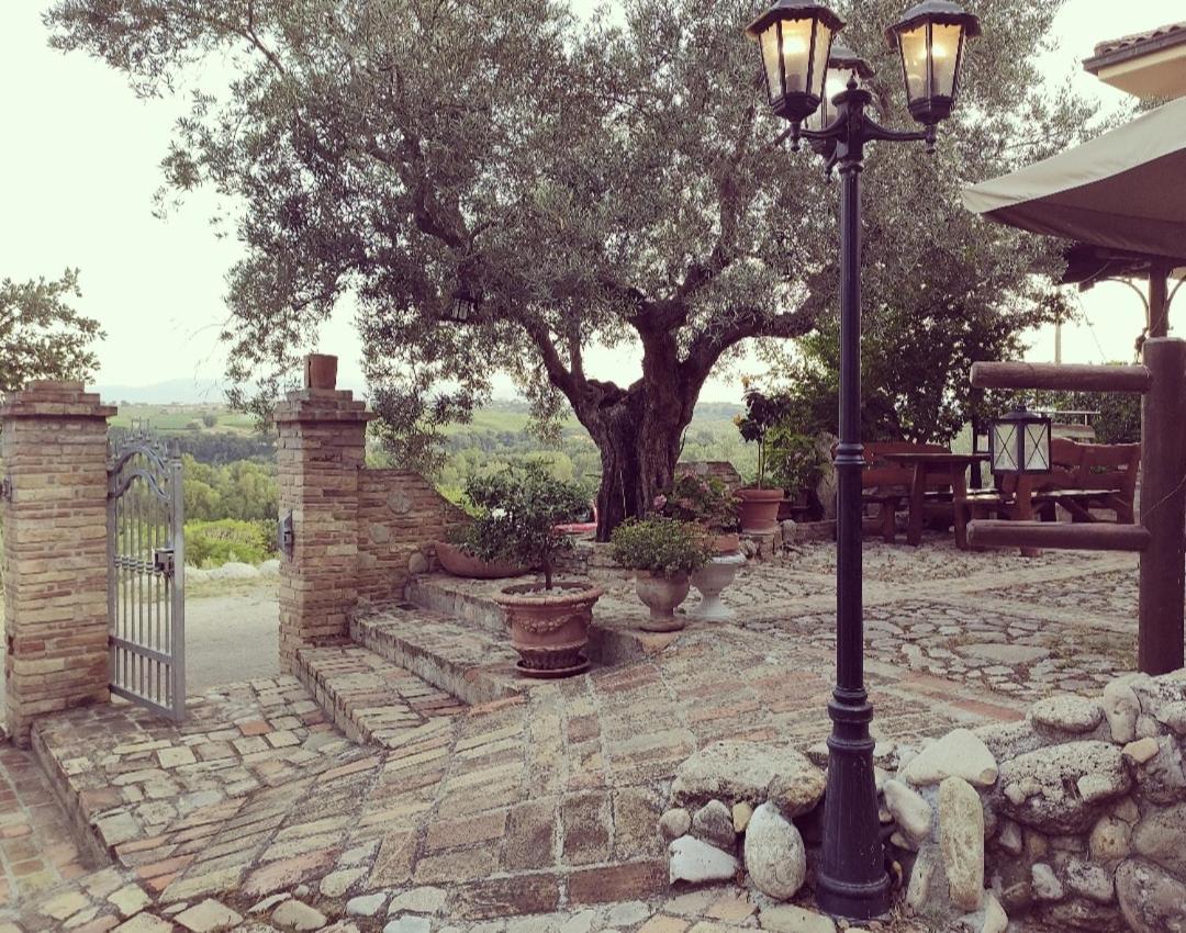 Casale Del Sole Bed and Breakfast Cepagatti Buitenkant foto