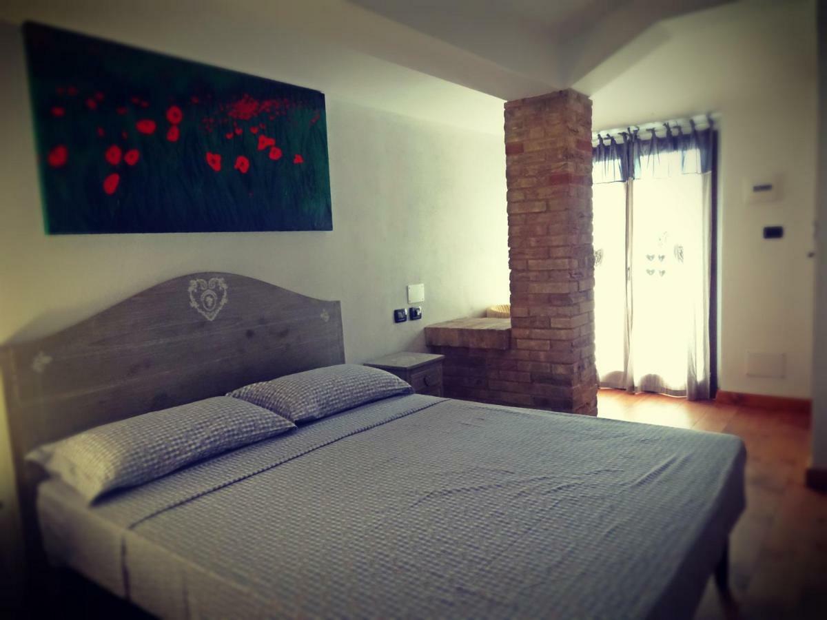 Casale Del Sole Bed and Breakfast Cepagatti Buitenkant foto