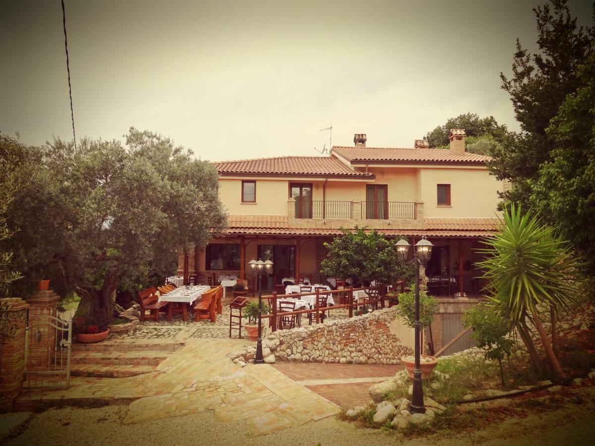 Casale Del Sole Bed and Breakfast Cepagatti Buitenkant foto