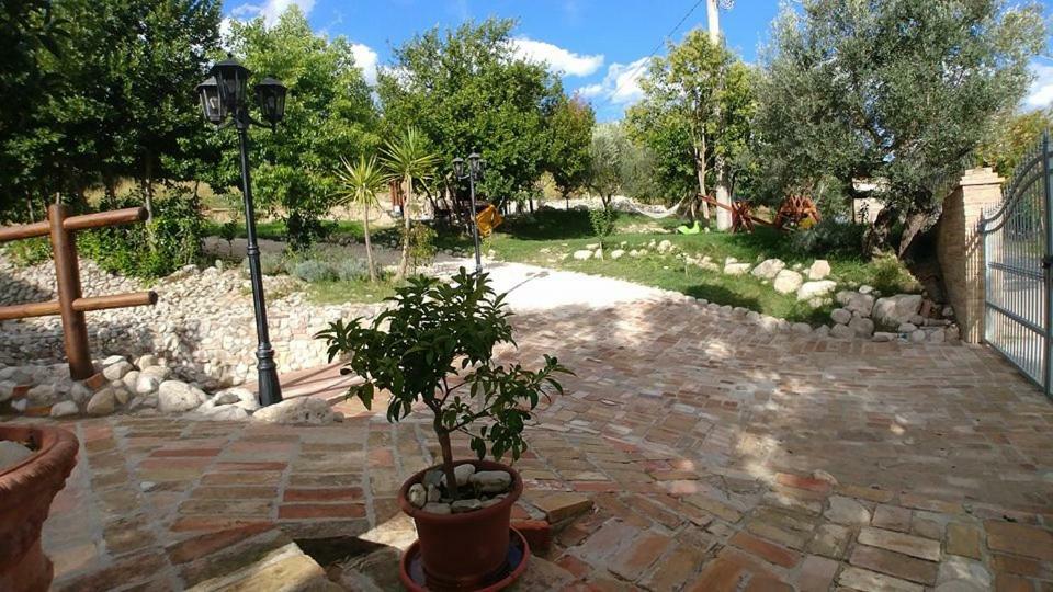 Casale Del Sole Bed and Breakfast Cepagatti Buitenkant foto