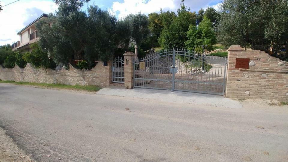 Casale Del Sole Bed and Breakfast Cepagatti Buitenkant foto